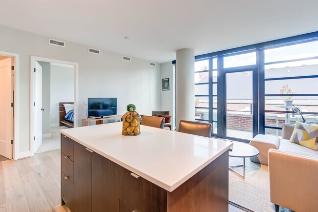 Building Photo - 1300 4th St SE