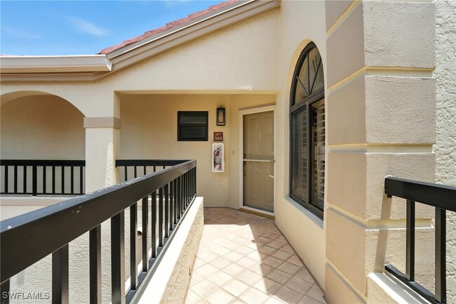 Foto del edificio - 7032 Pelican Bay Blvd