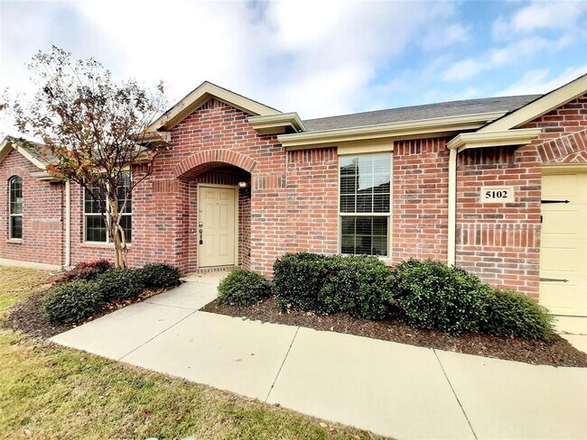 Building Photo - 5102 Braddock Ct