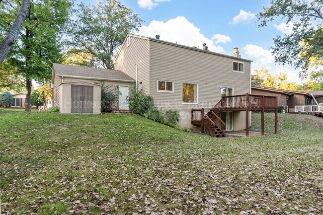 Foto del edificio - 11860 Shallowbrook Dr