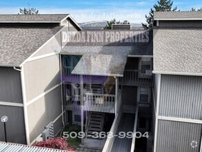 Building Photo - 6121 E 6th Ave
