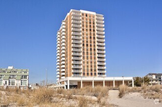 Building Photo - 5200 Boardwalk