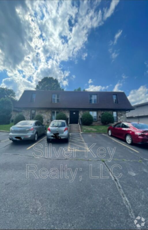 Building Photo - 114 Old Athens Pike