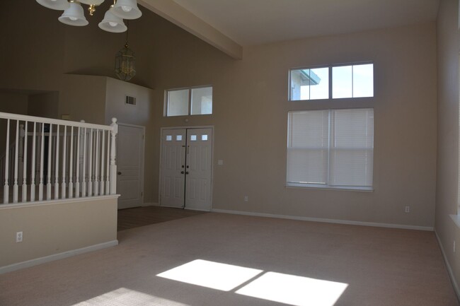 Building Photo - Antioch Golf Course area 5 bedroom, 3 bath...