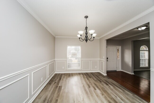 Building Photo - 7204 Millers Glen Way