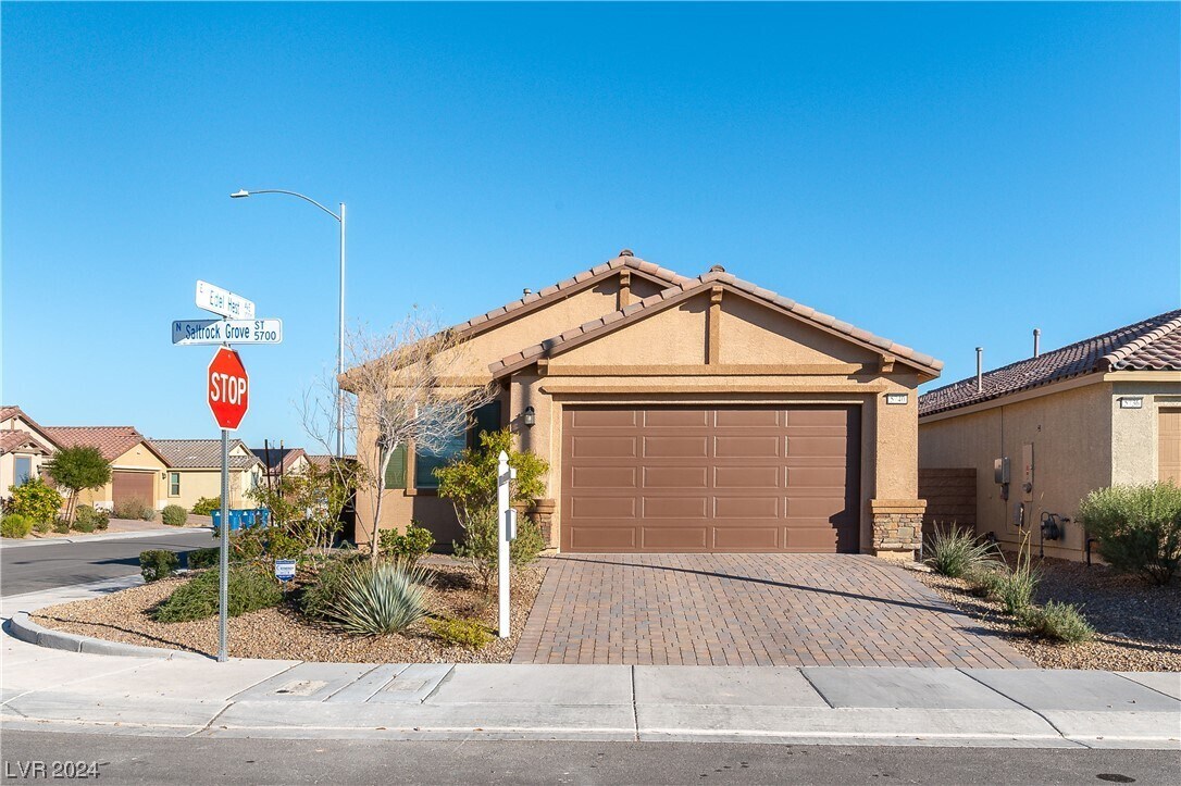 Foto principal - 5740 Saltrock Grove St