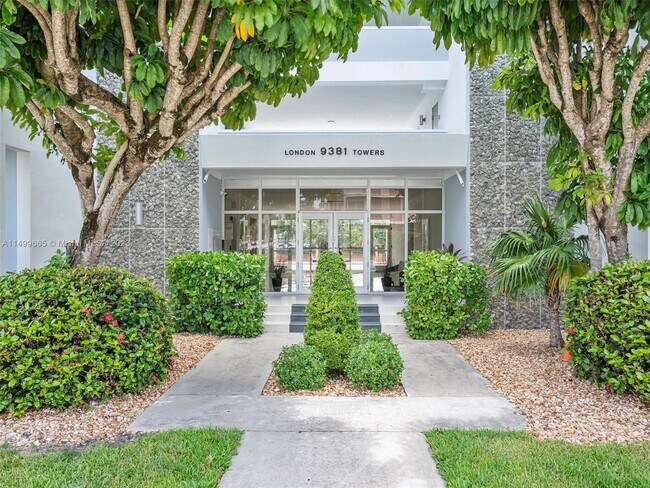 Foto del edificio - 9381 E Bay Harbor Dr
