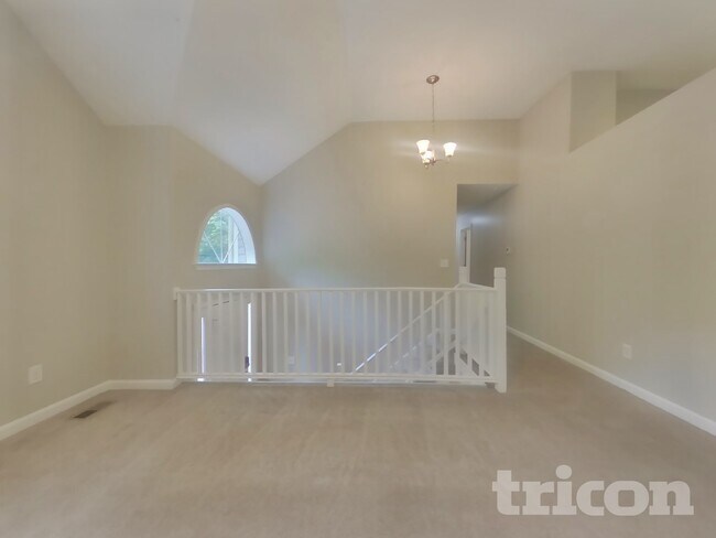 Building Photo - 2260 Ridge Rd