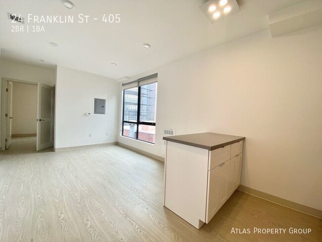 Building Photo - Beautiful 2 Bedroom Apartments in Hayes Va...