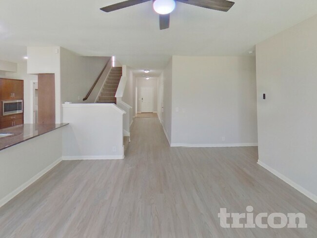 Building Photo - 423 Hayes St