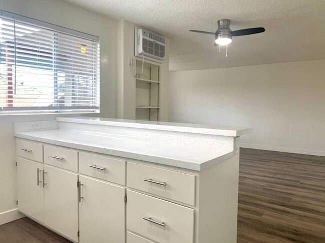 Building Photo - 2.0 bedroom in Monrovia California 91016