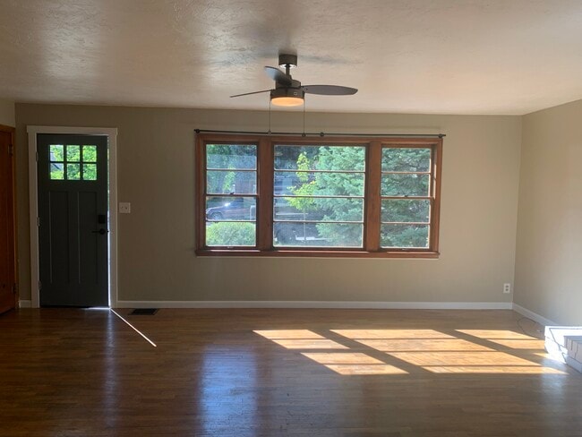 living front door - 944 E 5th Ave