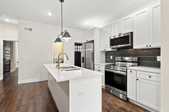 Foto del edificio - 2434 N 33rd St