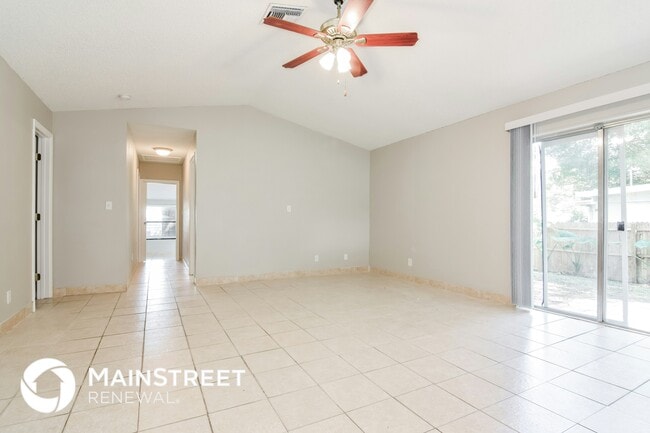 Building Photo - 1936 Pinehurst Dr