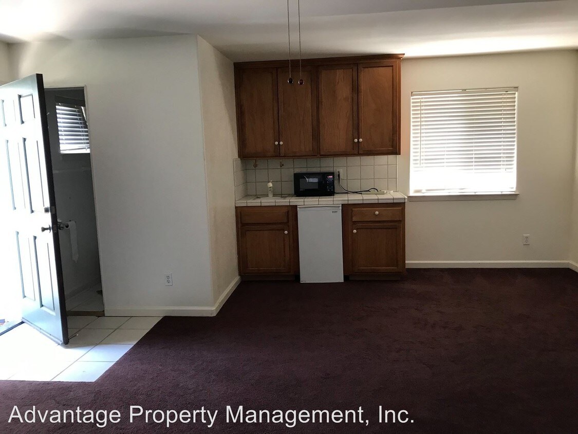 Building Photo - 1 br, 1 bath House - 221 N. Thompson Ave. #A