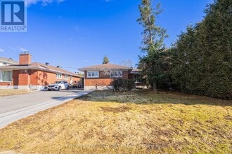 Building Photo - 1746 Gage Crescent