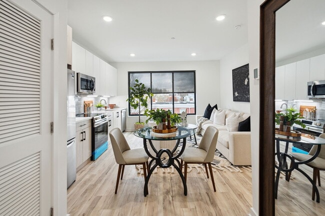 Building Photo - Norris Park Flats