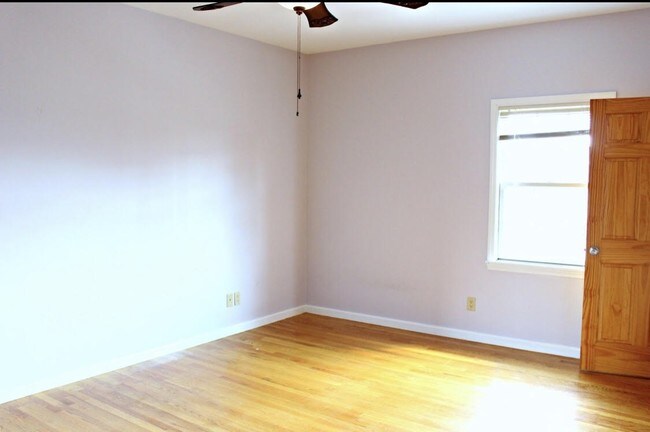 Building Photo - 24 Emerson Ave