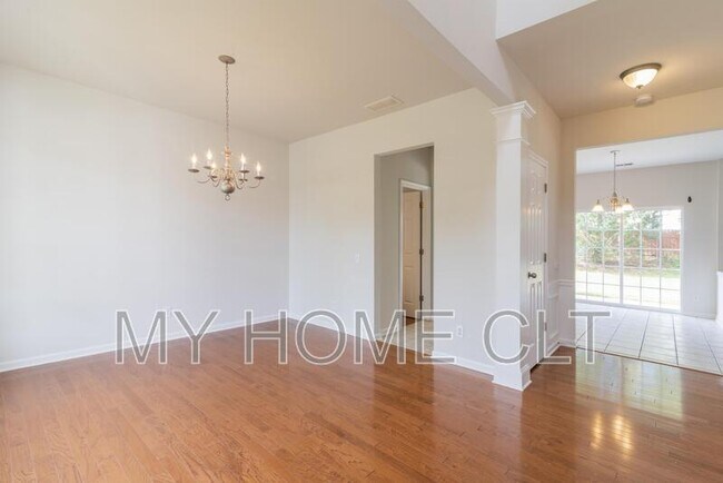 Building Photo - 2108 Arbor Vista Dr