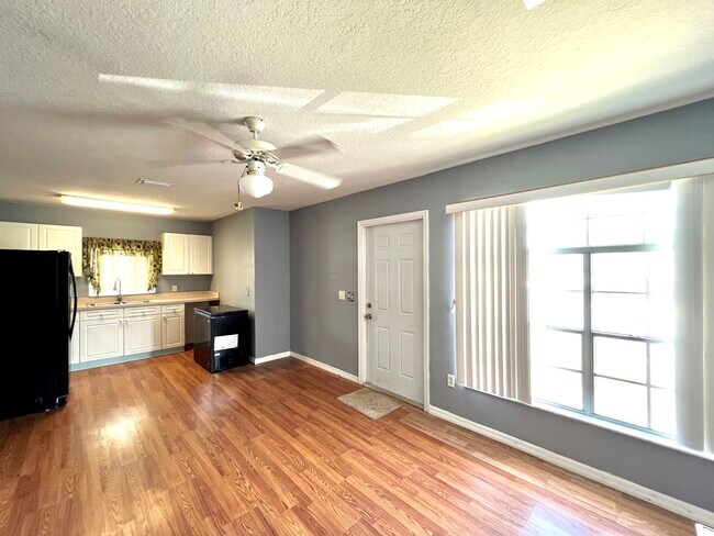 Building Photo - 101 Coco Plum Dr