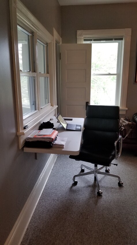 Pop up counter for office/table - 304 Summit Ave