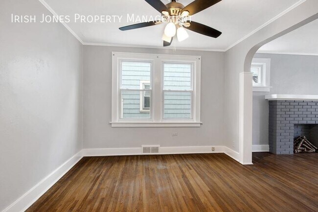 Building Photo - 233 St Lawrence Ave