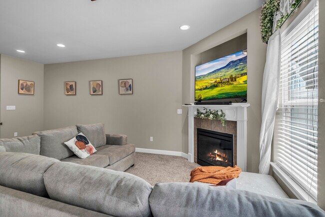 Foto del edificio - 9415 N Adrian Ave