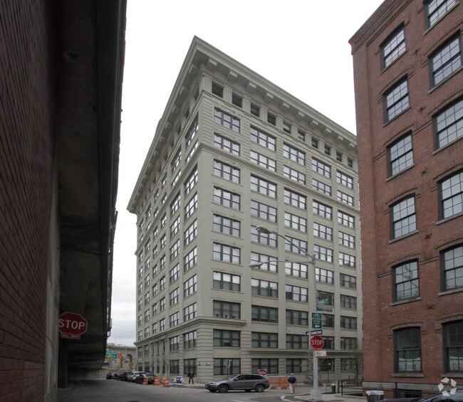 Building Photo - 70 Washington