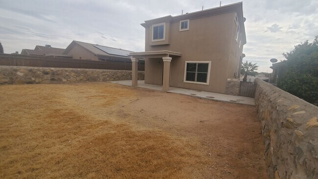 Foto del edificio - HOME FOR RENT ON THE EASTSIDE