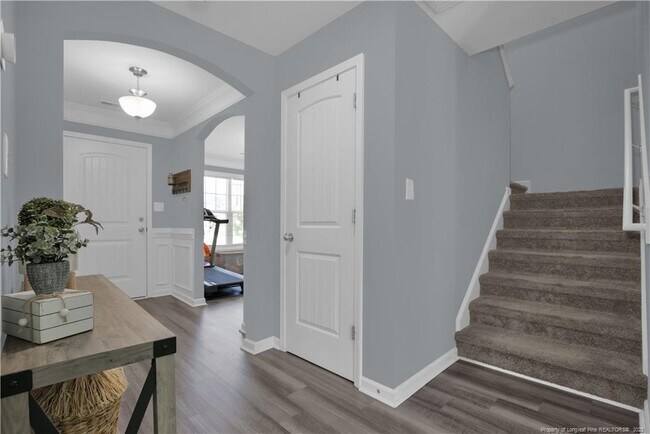 Foto del edificio - 1921 Shady Knoll Ln
