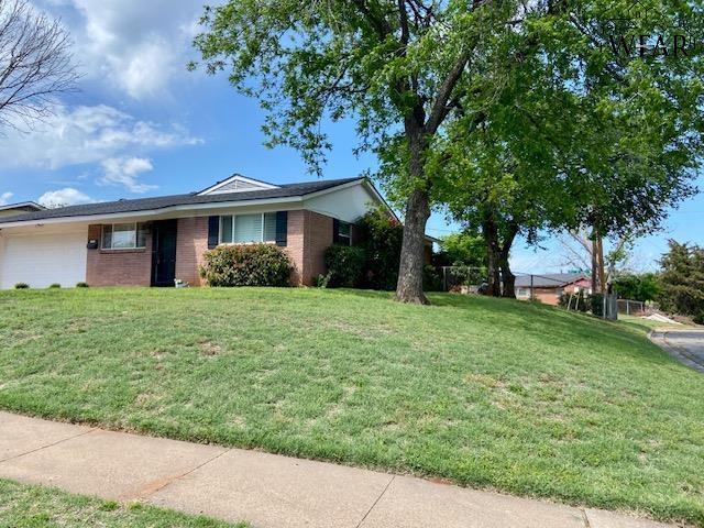 Foto principal - 1601 Deer Park Way