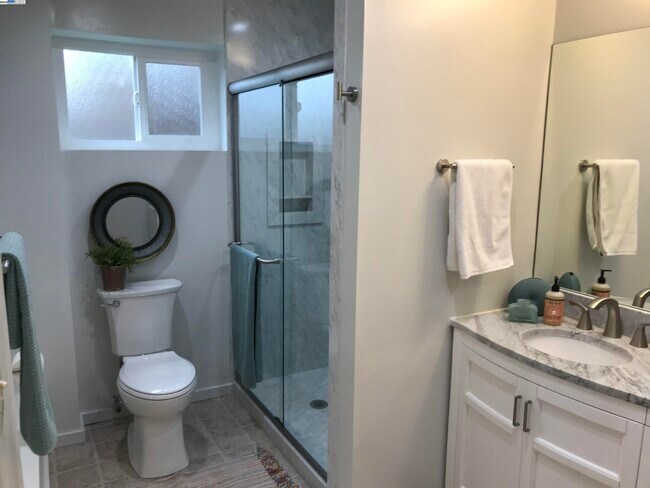 Building Photo - 11 Corte Del Contento