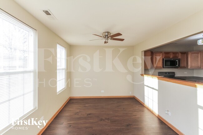 Foto del edificio - 1033 Four Seasons Blvd