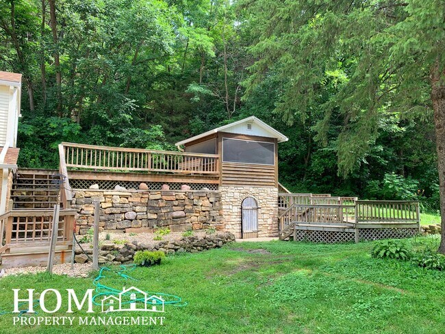 Building Photo - 4br/2ba Country House Available 7/1