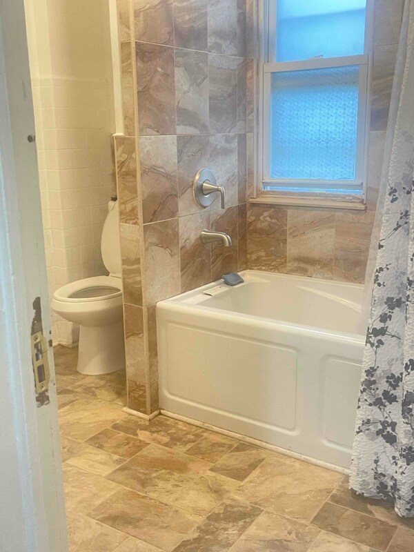 Foto del edificio - 214 Chamberlain Ave