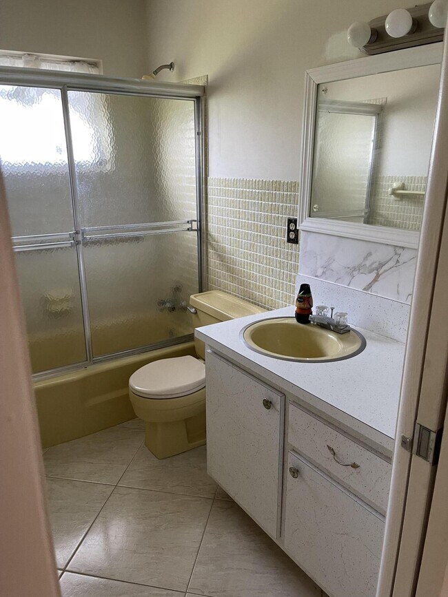 Building Photo - 2855 Crosley Dr E