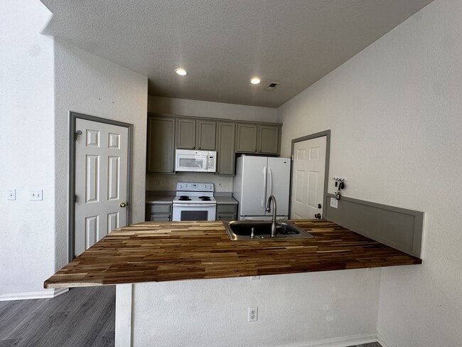 Photo - 23043 E Ontario Dr Townhome