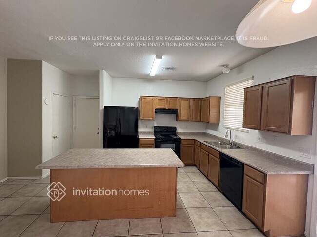 Foto del edificio - 5336 W Illini St