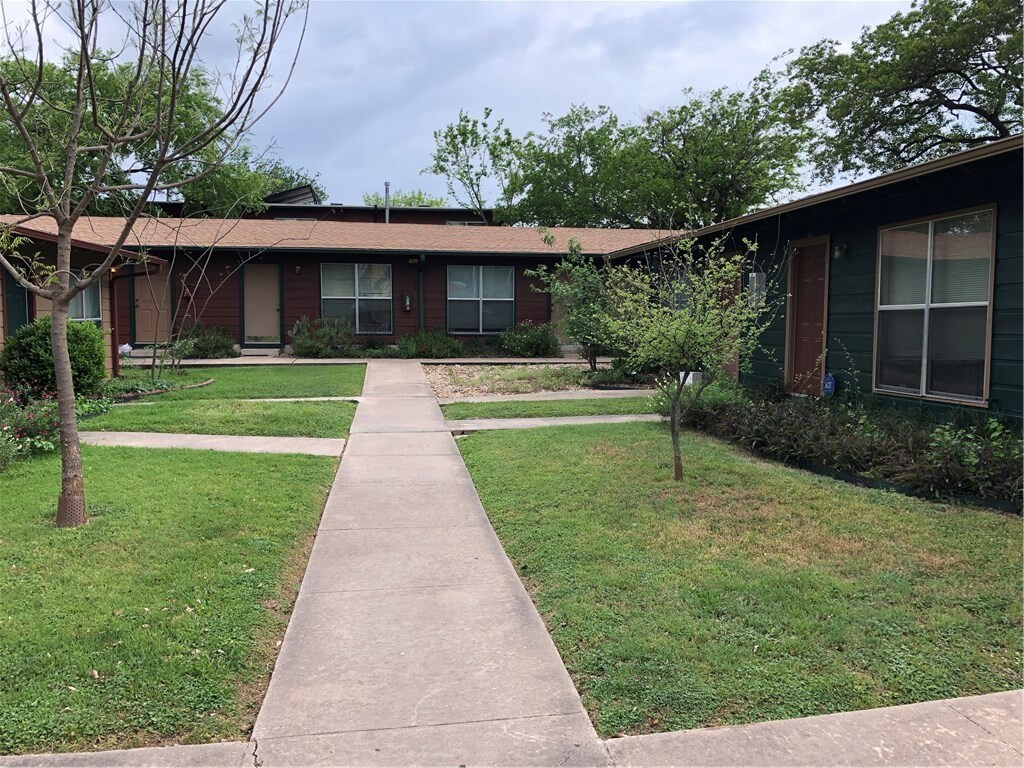 Foto principal - 2314 Parker Ln