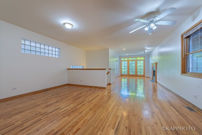 Building Photo - 333 S Leavitt St