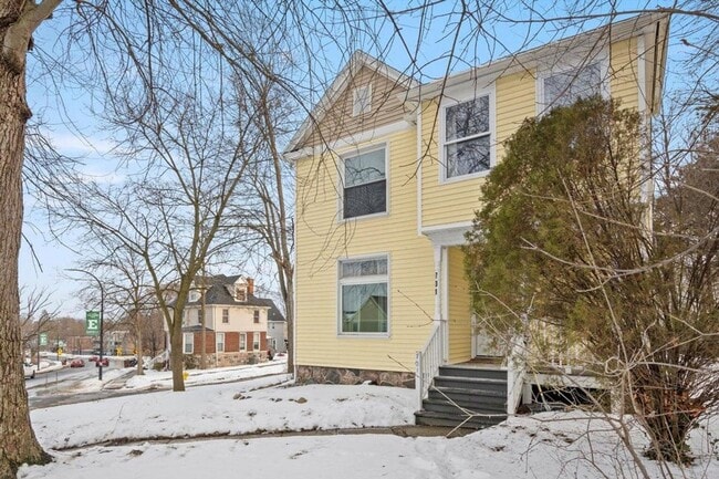 Photo - 701 Washtenaw Ave Apartment