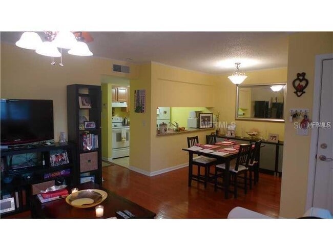 Building Photo - 3109 W Horatio St