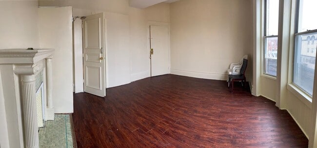 Sala de estar - 105 Roseville Ave