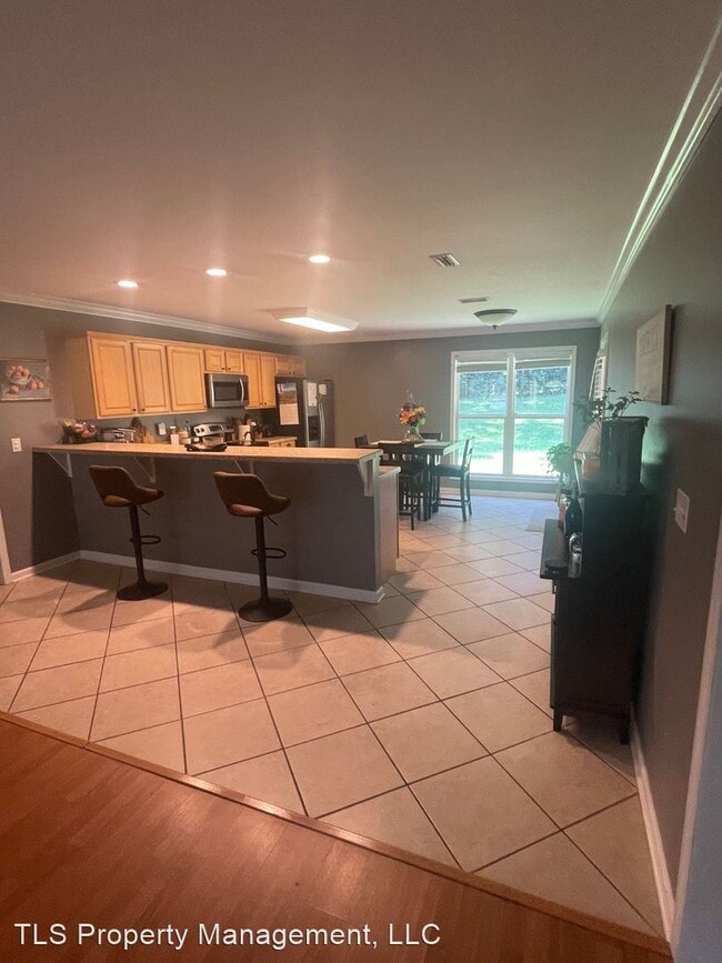Building Photo - 3 br, 2 bath House - 114 Westfield Road