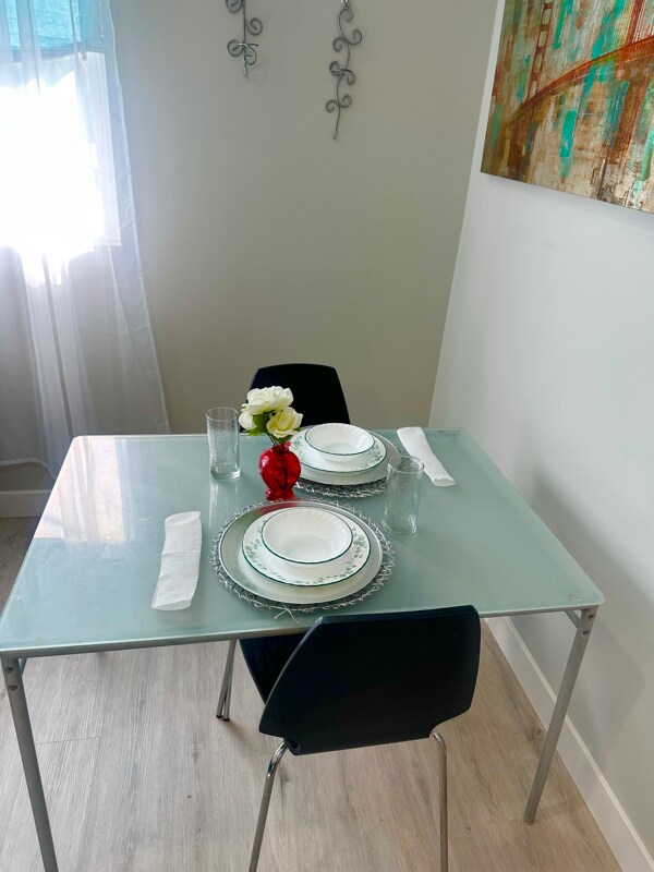 Foto del edificio - 2437 Cochran Ave