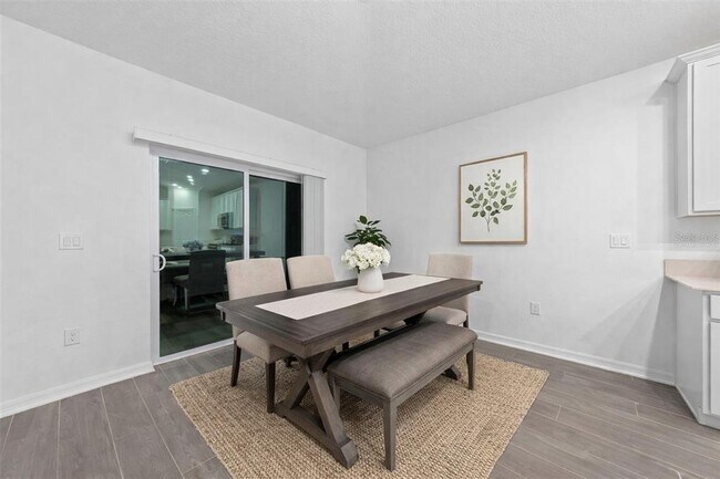 Foto del edificio - 3977 Willow Brk Dr