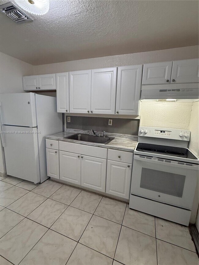 Building Photo - 10335 SW 181st St