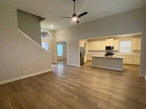 Building Photo - 2925 Floating Barque Dr