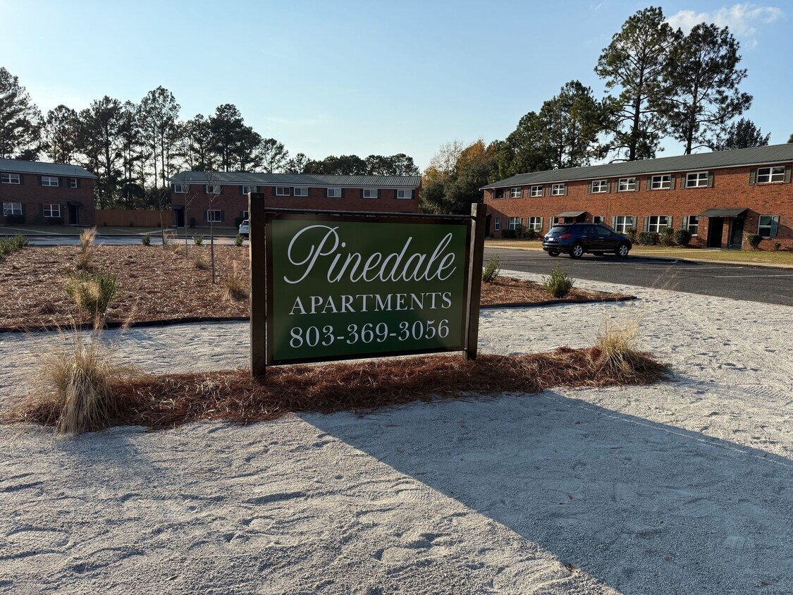 Foto principal - Cozy 1-Bedroom Apartment in Sumter, SC – Pinedale Apartments