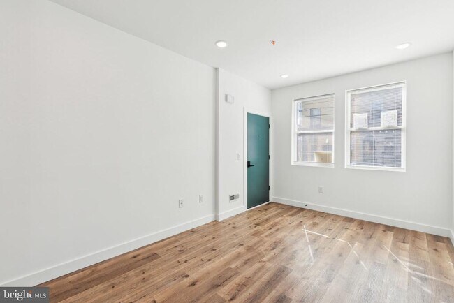 Foto del edificio - 415 W York St